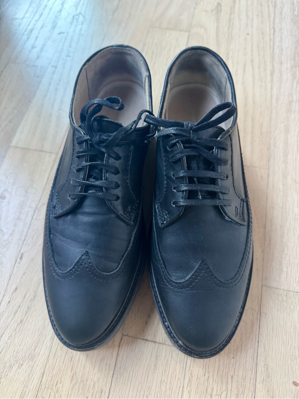 Women’s Black Leather Classic Oxford Lace-Up Shoes